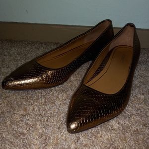 Vionic shoes size 8.5